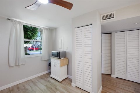 Condo in Bradenton, Florida, 2 bedrooms  № 2379822 - photo 9