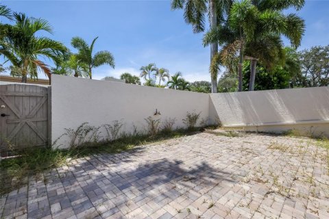 Condo in Bradenton, Florida, 2 bedrooms  № 2379822 - photo 27
