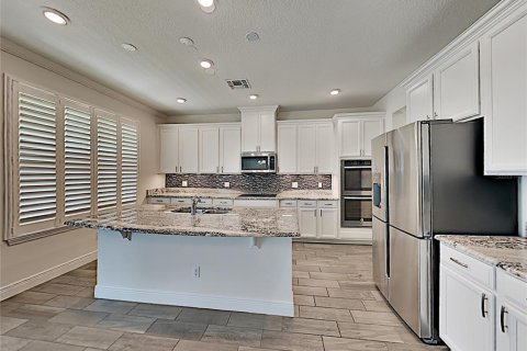 House in Windermere, Florida 5 bedrooms, 277.68 sq.m. № 2219686 - photo 5