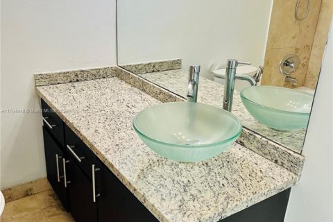 Copropriété à louer à Miami Beach, Floride: 1 chambre, 79.15 m2 № 1725983 - photo 9
