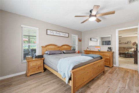 Casa en venta en Seminole, Florida, 4 dormitorios, 211.07 m2 № 1802973 - foto 13