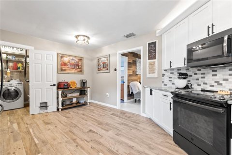 Casa en venta en Seminole, Florida, 4 dormitorios, 211.07 m2 № 1802973 - foto 11