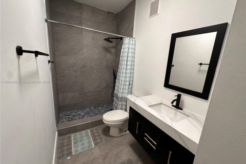 Touwnhouse à vendre à Miami, Floride: 3 chambres, 146.69 m2 № 1890100 - photo 24
