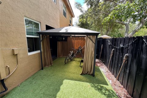 Touwnhouse à vendre à Miami, Floride: 3 chambres, 146.69 m2 № 1890100 - photo 15