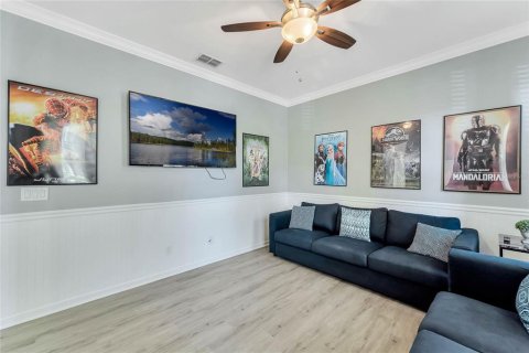 House in Davenport, Florida 6 bedrooms, 292.55 sq.m. № 2220784 - photo 5