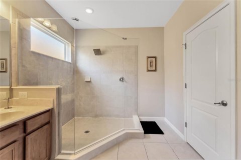 House in Davenport, Florida 6 bedrooms, 292.55 sq.m. № 2220784 - photo 15