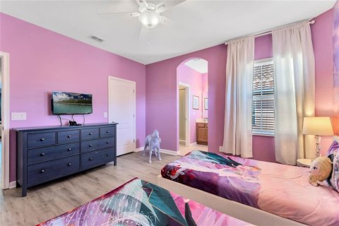House in Davenport, Florida 6 bedrooms, 292.55 sq.m. № 2220784 - photo 17
