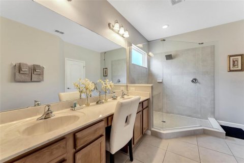 House in Davenport, Florida 6 bedrooms, 292.55 sq.m. № 2220784 - photo 14