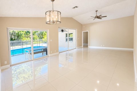 Villa ou maison à louer à Boca Raton, Floride: 3 chambres, 182.37 m2 № 2397783 - photo 7