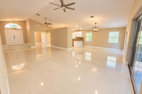 Villa ou maison à louer à Boca Raton, Floride: 3 chambres, 182.37 m2 № 2397783 - photo 2
