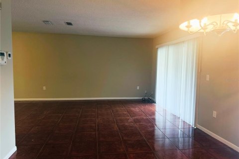 House in Ocala, Florida 2 bedrooms, 104.14 sq.m. № 2219122 - photo 8