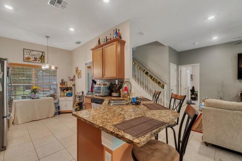 Casa en venta en Port St. Lucie, Florida, 5 dormitorios, 255.85 m2 № 2178356 - foto 10