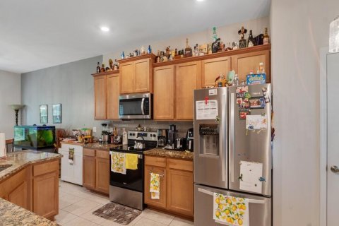Casa en venta en Port St. Lucie, Florida, 5 dormitorios, 255.85 m2 № 2178356 - foto 6