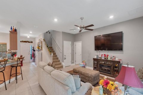Casa en venta en Port St. Lucie, Florida, 5 dormitorios, 255.85 m2 № 2178356 - foto 18
