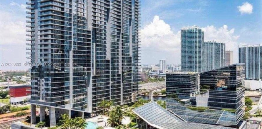Condo in Miami, Florida, 1 bedroom  № 2186323