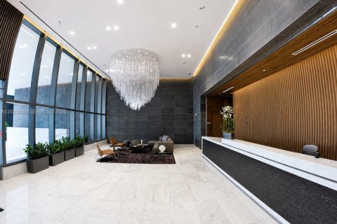 Condo in Miami, Florida, 1 bedroom  № 2186323 - photo 2