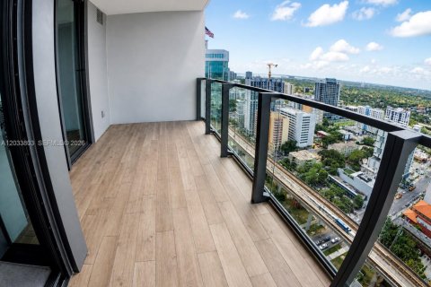 Condo in Miami, Florida, 1 bedroom  № 2186323 - photo 29