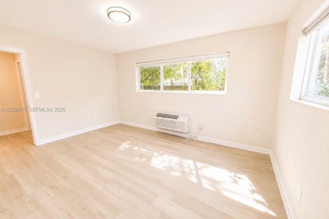 Appartement à louer à Miami Beach, Floride: 1 chambre, 63.17 m2 № 2085624 - photo 5