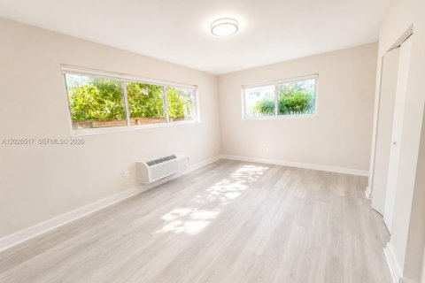 Appartement à louer à Miami Beach, Floride: 1 chambre, 63.17 m2 № 2085624 - photo 3