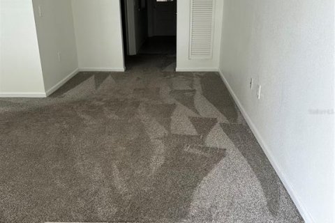 Condominio en alquiler en Saint Petersburg, Florida, 1 dormitorio, 54.35 m2 № 1917075 - foto 3