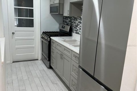 Condominio en alquiler en Saint Petersburg, Florida, 1 dormitorio, 54.35 m2 № 1917075 - foto 6