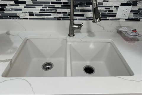 Condominio en alquiler en Saint Petersburg, Florida, 1 dormitorio, 54.35 m2 № 1917075 - foto 9