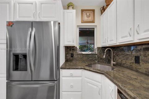 House in Fort Lauderdale, Florida 3 bedrooms, 118.54 sq.m. № 1830118 - photo 10