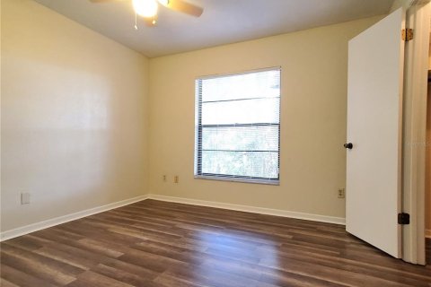 Townhouse in Gainesville, Florida 2 bedrooms, 83.61 sq.m. № 1806872 - photo 6