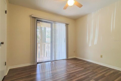 Townhouse in Gainesville, Florida 2 bedrooms, 83.61 sq.m. № 1806872 - photo 9
