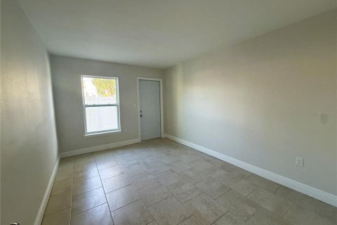 Снять в аренду квартиру в Мадейра - Бич, Флорида 1 комната, 71.53м2, № 2099539 - фото 9