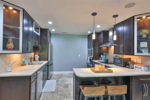 House in New Smyrna Beach, Florida 4 bedrooms, 204.38 sq.m. № 1755141 - photo 7