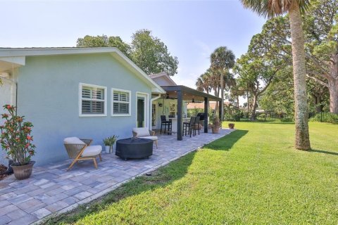 House in New Smyrna Beach, Florida 4 bedrooms, 204.38 sq.m. № 1755141 - photo 23