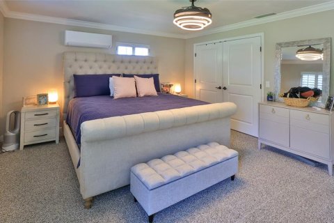 House in New Smyrna Beach, Florida 4 bedrooms, 204.38 sq.m. № 1755141 - photo 3
