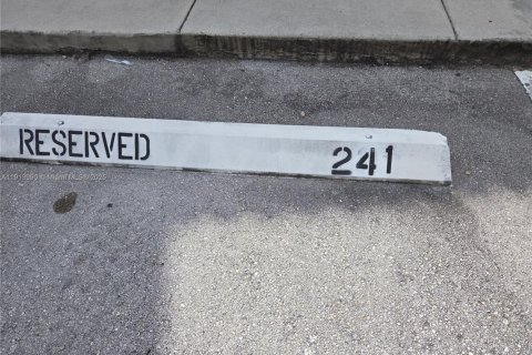 Купить таунхаус в Мирамар, Флорида 2 спальни, 99.41м2, № 1969704 - фото 8