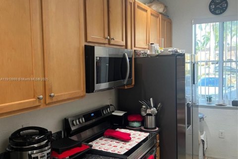 Купить таунхаус в Мирамар, Флорида 2 спальни, 99.41м2, № 1969704 - фото 21