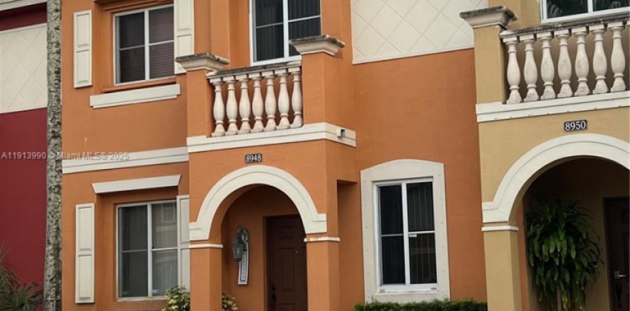 Таунхаус в Мирамар, Флорида 2 спальни, 99.41м2 № 1969704