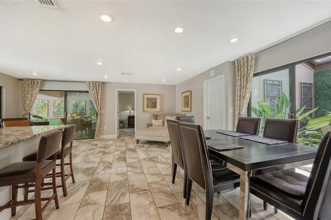 Villa ou maison à vendre à Sarasota, Floride: 2 chambres, 151.43 m2 № 2093161 - photo 8