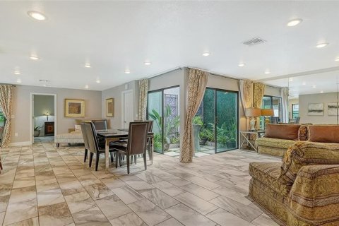 Villa ou maison à vendre à Sarasota, Floride: 2 chambres, 151.43 m2 № 2093161 - photo 13