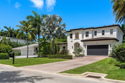 Villa ou maison à vendre à Golden Beach, Floride: 7 chambres, 419.27 m2 № 2077556 - photo 3