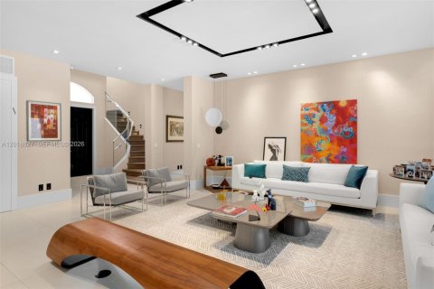 Villa ou maison à vendre à Golden Beach, Floride: 7 chambres, 419.27 m2 № 2077556 - photo 6