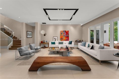 Villa ou maison à vendre à Golden Beach, Floride: 7 chambres, 419.27 m2 № 2077556 - photo 5