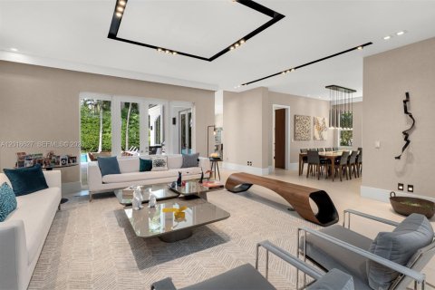 Villa ou maison à vendre à Golden Beach, Floride: 7 chambres, 419.27 m2 № 2077556 - photo 7