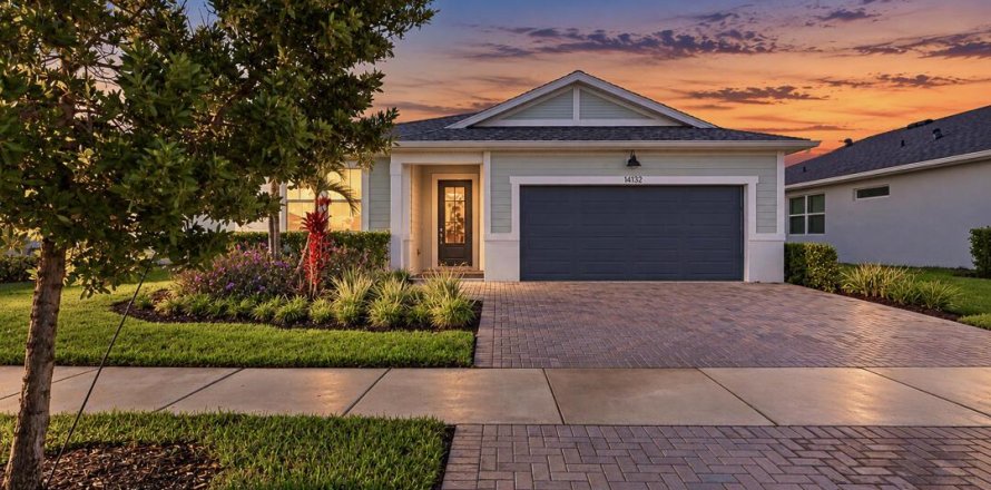 Casa en Port St. Lucie, Florida 3 dormitorios, 175.96 m2 № 2410780