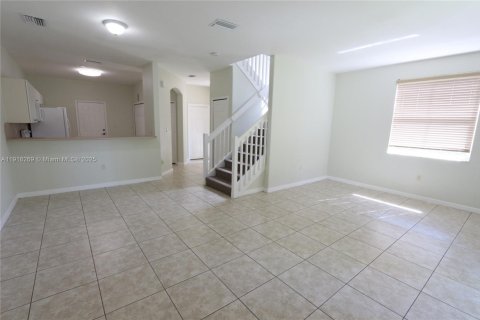 Townhouse in Miami, Florida 3 bedrooms, 137.31 sq.m. № 1973186 - photo 8