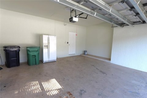 Townhouse in Miami, Florida 3 bedrooms, 137.31 sq.m. № 1973186 - photo 17