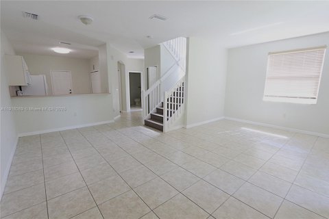 Townhouse in Miami, Florida 3 bedrooms, 137.31 sq.m. № 1973186 - photo 2