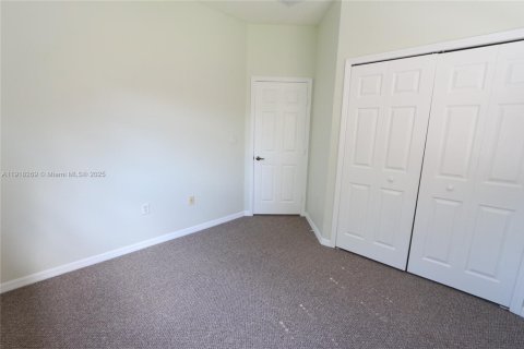 Townhouse in Miami, Florida 3 bedrooms, 137.31 sq.m. № 1973186 - photo 26