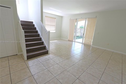 Townhouse in Miami, Florida 3 bedrooms, 137.31 sq.m. № 1973186 - photo 12