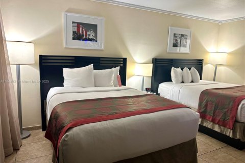 Hotel in Sunny Isles Beach, Florida 33.44 sq.m. № 2019445 - photo 6