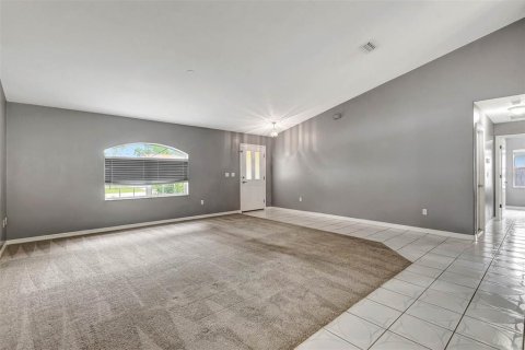 House in Palm Coast, Florida 3 bedrooms, 172.71 sq.m. № 1780288 - photo 3